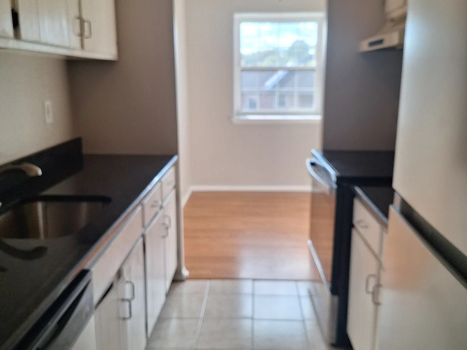 2 bed, 900 sqft, $1,795 — Photo 2