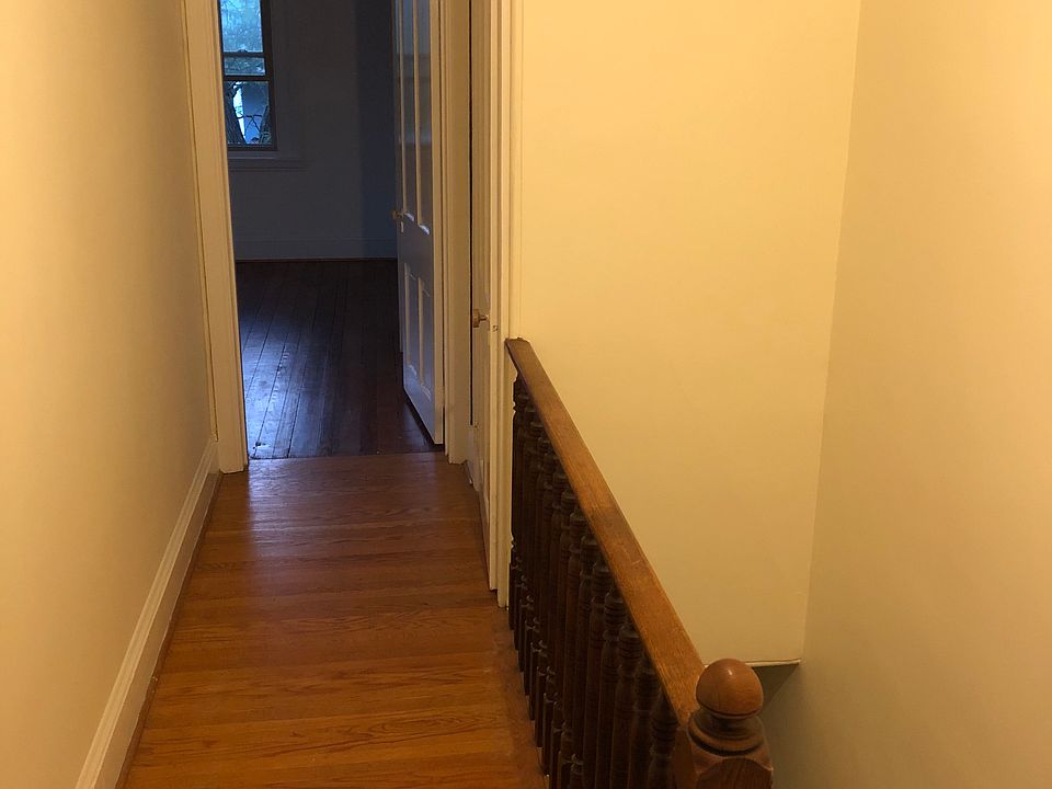 2nd image of 808 Pleasant Ave