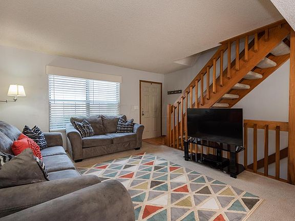 4th image of 4916 Stoneybrook Blvd #19B