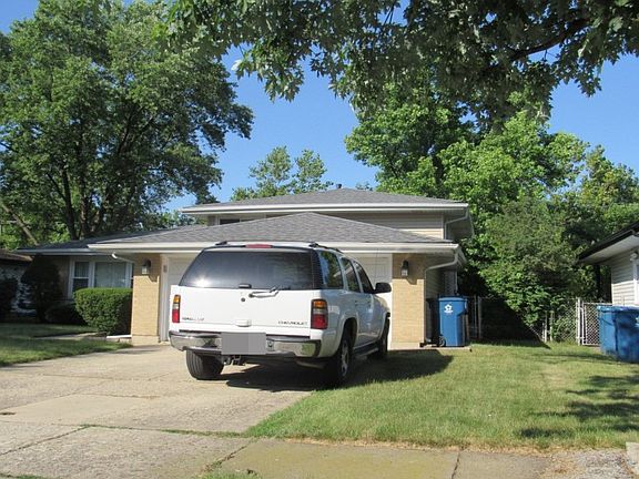 2nd image of 15731 Dante Dr