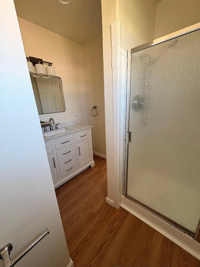 2 bed, 900 sqft, $2,350 — Photo 4