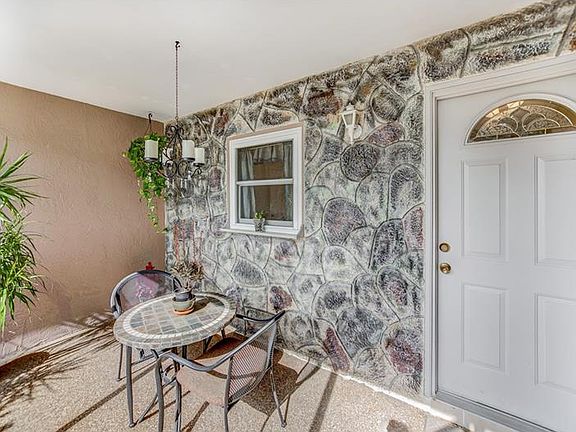 3rd image of 7887 Tiburon Dr