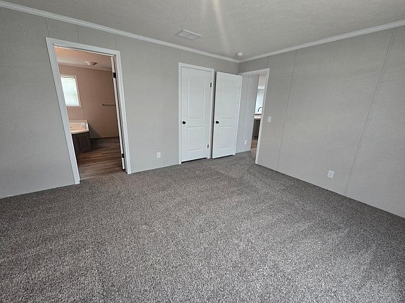 4th image of 524 Elmwood Ln