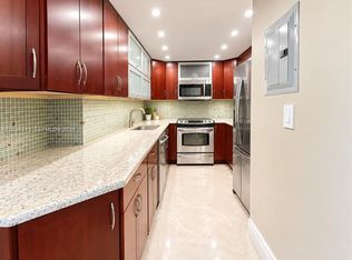 2401 Collins Ave #Cu-1807, Miami Beach, FL 33139