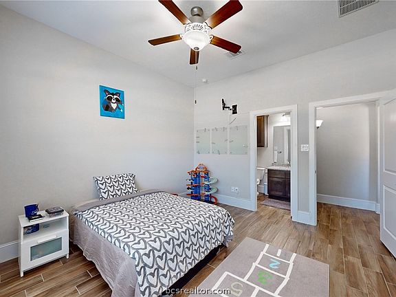 4th image of 4505 Tonbridge Dr