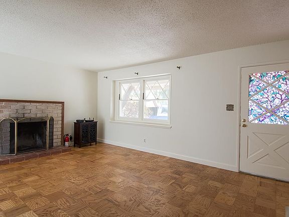 Entrance/Living Room