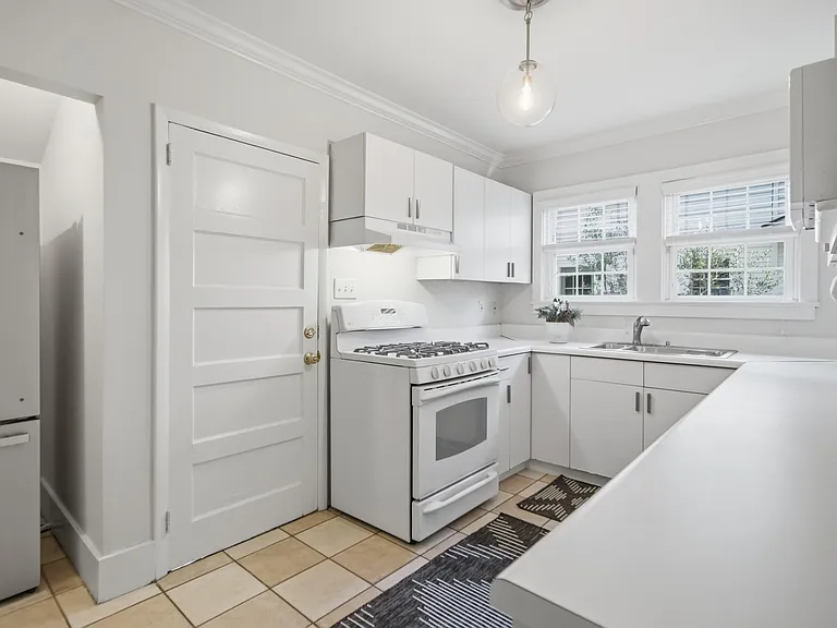 57 Darlington Ave — Photo 9