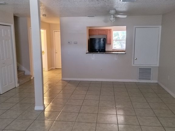 3rd image of 860 E Columbia Ave #860