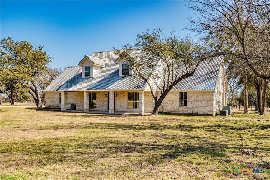 8301 Brewer Ln, Salado, TX - View 2
