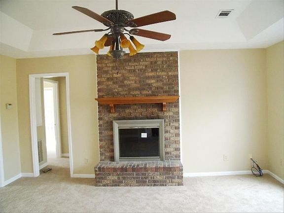Great Room w/Wood Burning Fireplace