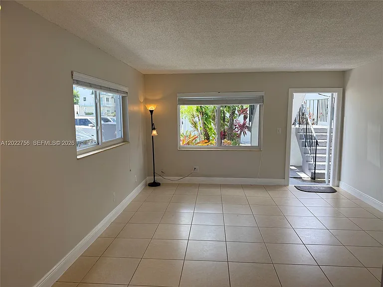715 NE 2nd Ave #101 — Photo 5