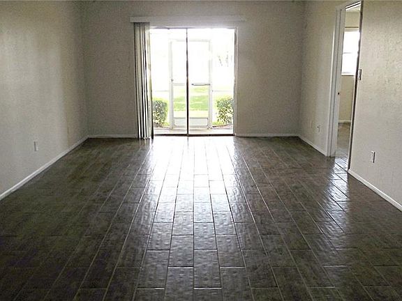 4th image of 6757 Lake McGregor Cir APT A