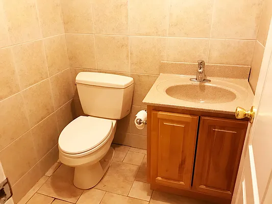 Rented by NY Space Finders Inc. | media 43