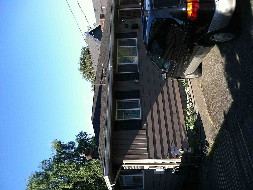 2nd image of 819 NE 67th St
