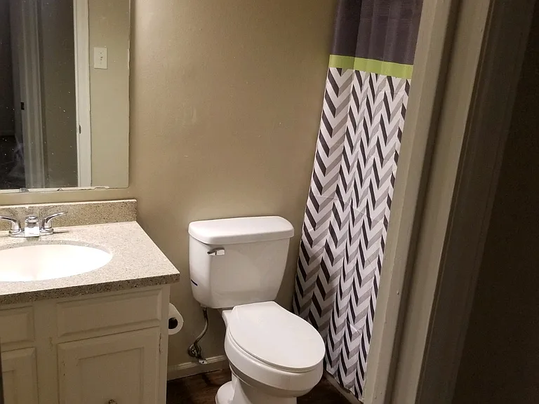 601 E Maryland Ave #205205 — Photo 10