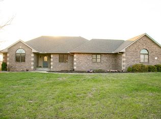 4713 SW Fairlawn Rd, Topeka, KS 66610