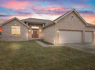 20304 Paddock Ct, Macomb, MI 48042