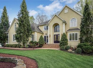 19 Grandview Rd, Central Valley, NY 10917