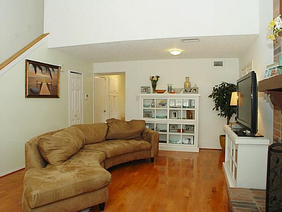4th image of 604 Tumbleweed Ct