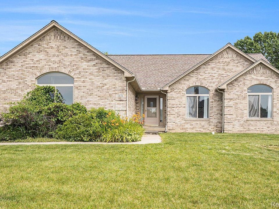 1st image of 1421 Deer Creek Trl