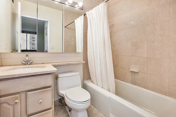 Rented by Douglas Elliman | media 7