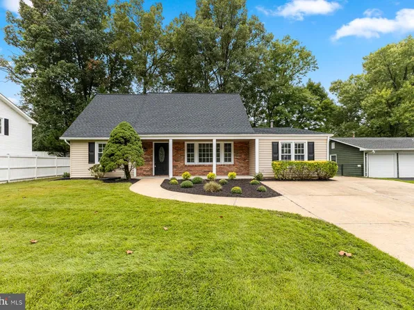 13117 Melville Ln, Fairfax, VA 22033