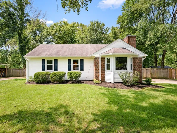 121 Sunnymeade Dr, Mount Juliet, TN 37122