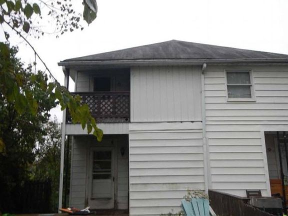 2nd image of 221 S Carlisle St