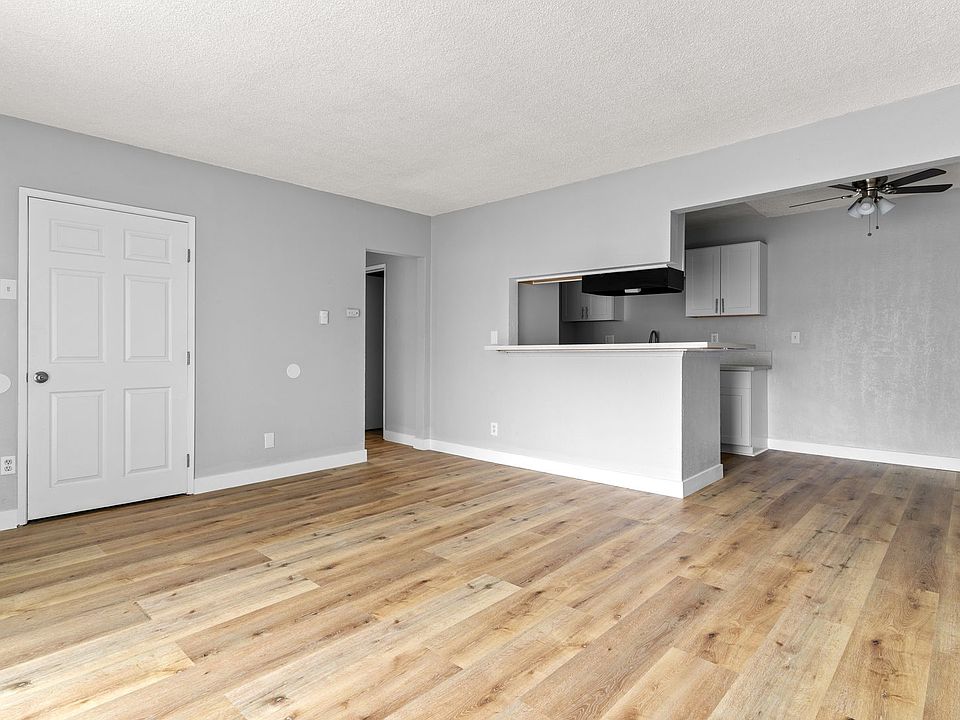 1st image of 927 Daisy Ave #5
