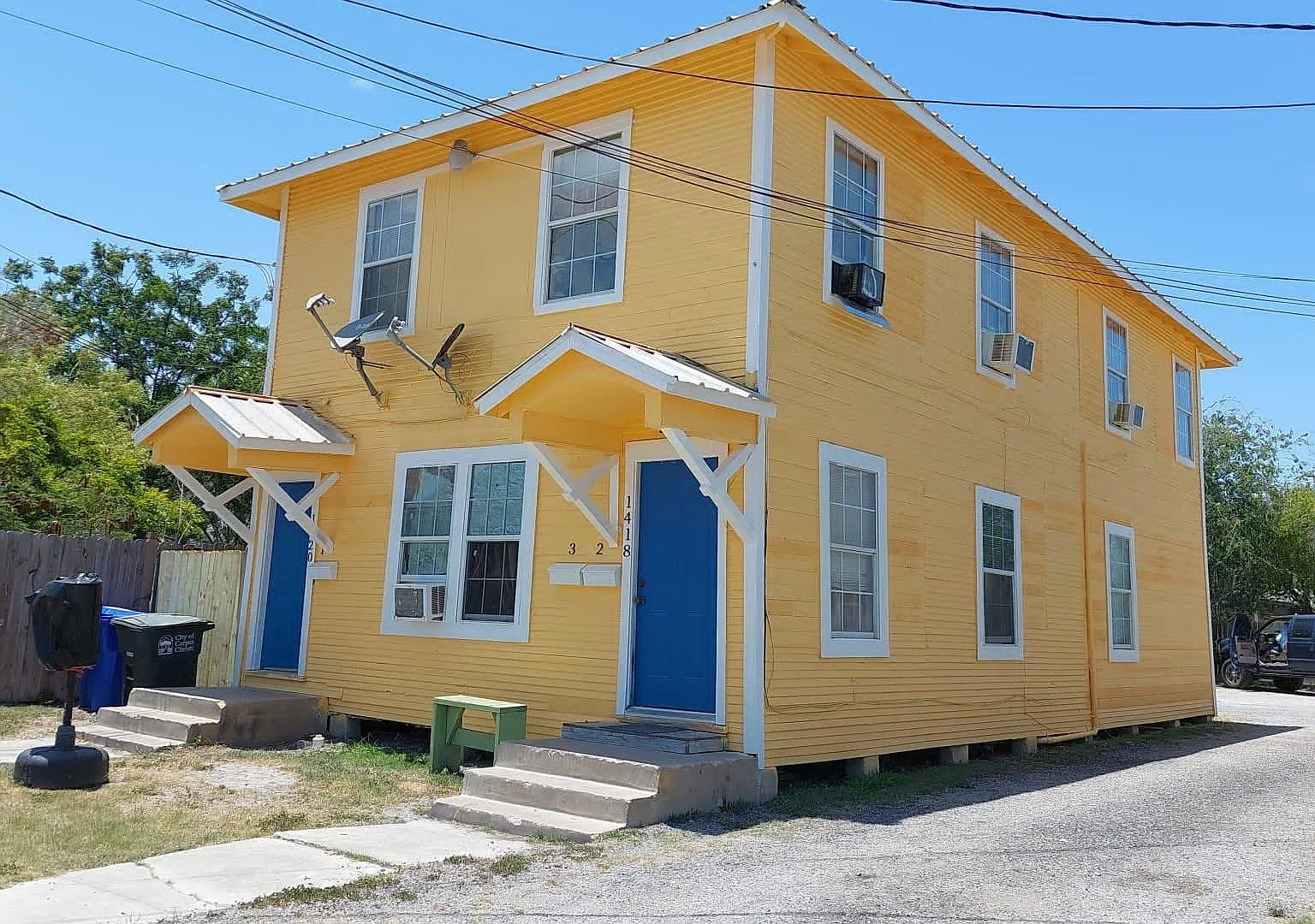 2 bed, 1.0 bath, 4268 sqft, $825 — Photo 1