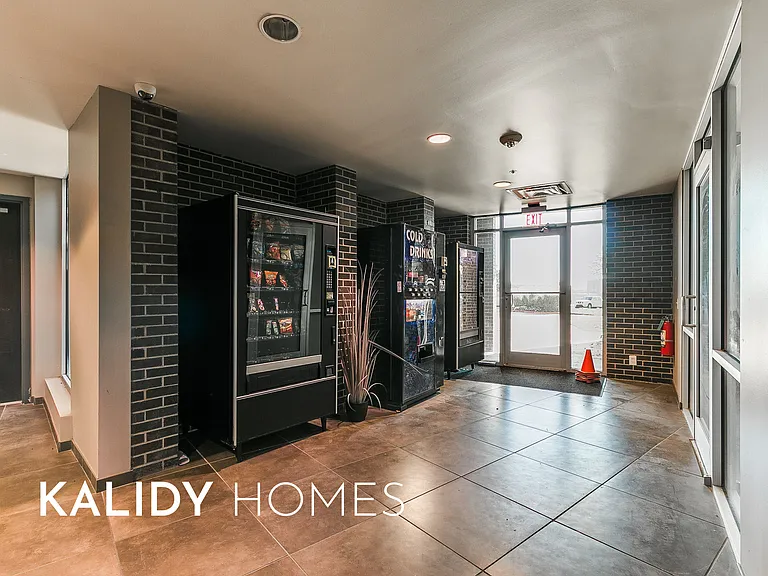 5900 Mosteller Driveunit 164founders Ter — Photo 17