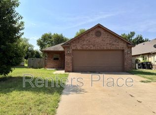 416 E Birch St, Coweta, OK 74429
