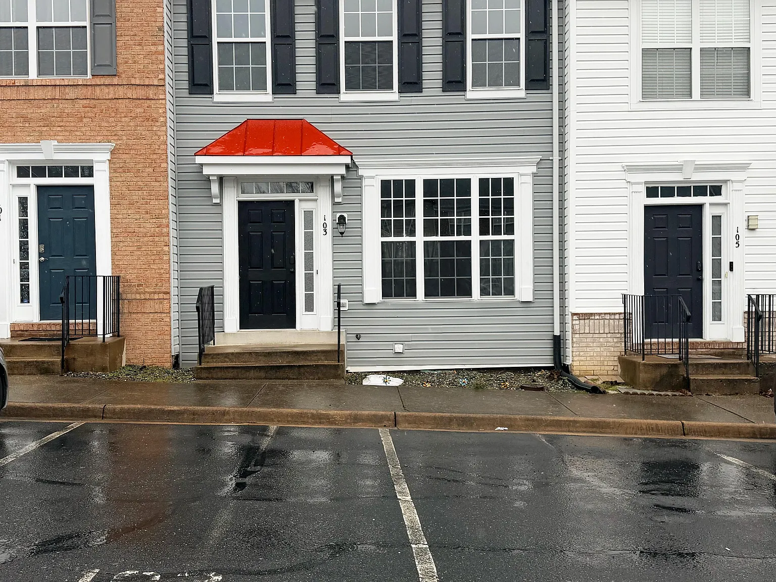 4 bed, 3.5 bath, 2742 sqft, $3,400 — Photo 2