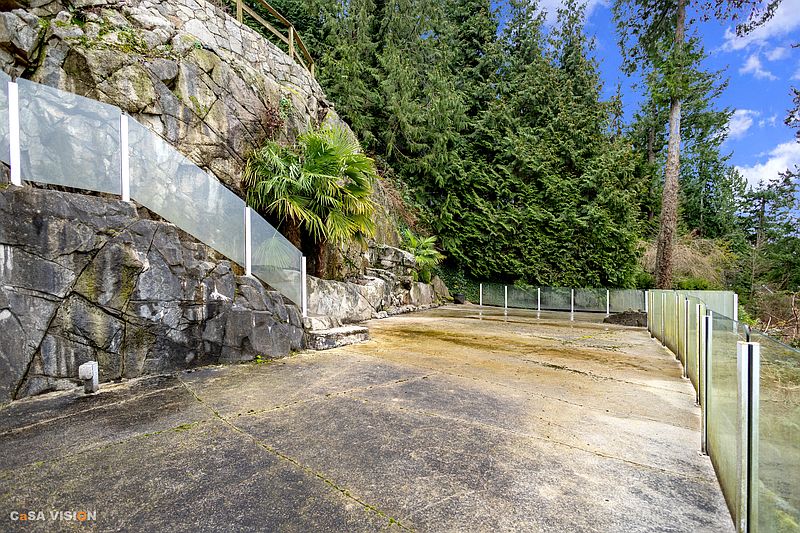 West Vancouver House for rent - 5 Bedrooms — photo 38