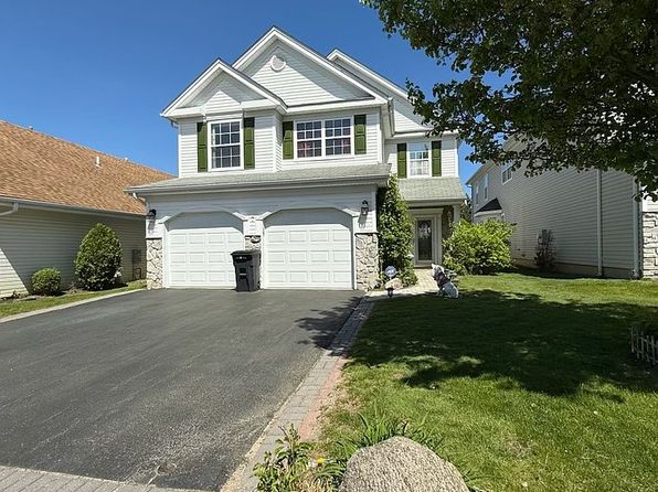 7 Marisa Dr, Middle Island, NY 11953