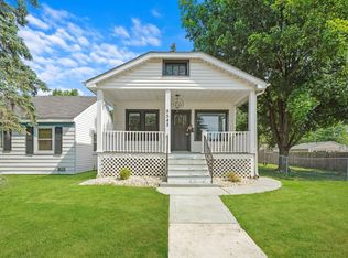 9542 Washington Ave, Brookfield, IL 60513