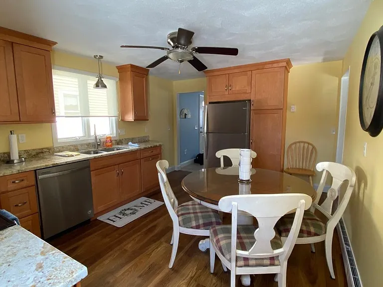 15 Deangelis St — Photo 3