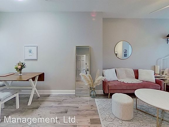 3rd image of 701 W Belmont Ave #3N