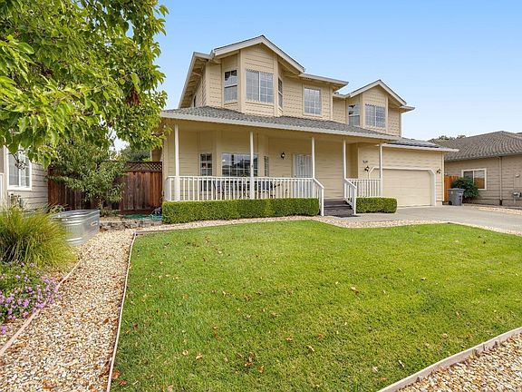 2nd image of 3504 Banyan Street