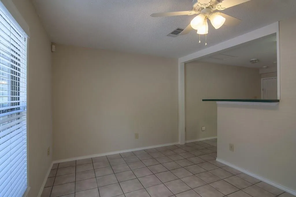 1 bed, 1.0 bath, 550 sqft, $1,250 — Photo 3