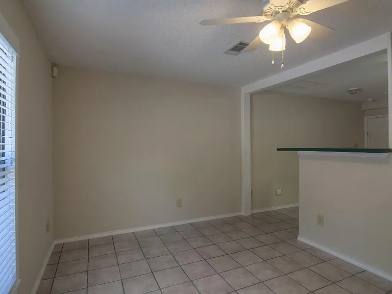 1615 Westmoor Dr #B — Photo 3
