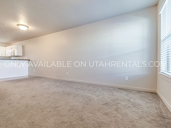 4th image of 1081 W 993 N Unit 42
