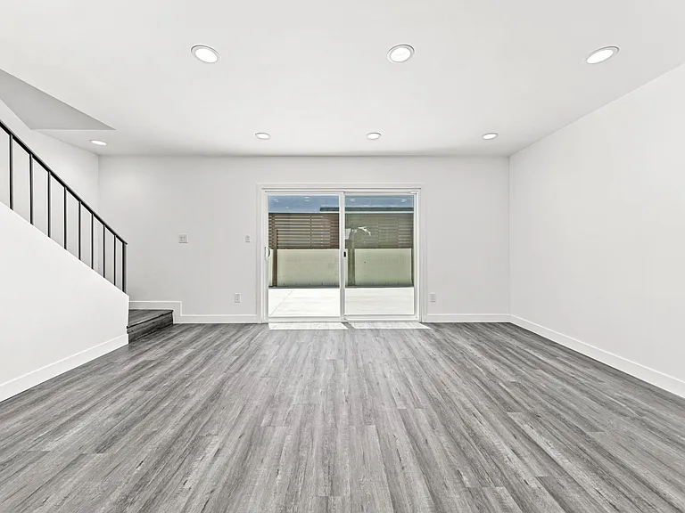 1907 Corinth Ave #2 — Photo 16