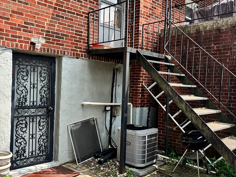 4514 Saint Georges Ave — Photo 9