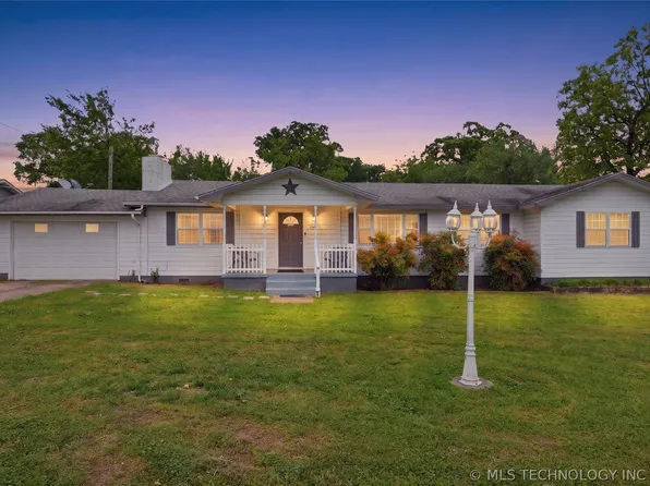 702 N Cherokee St, Salina, OK 74365