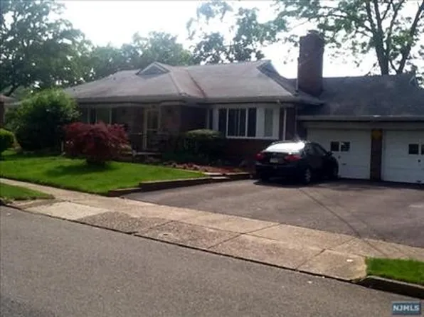 36-42 E 38th St, Paterson, NJ 07514