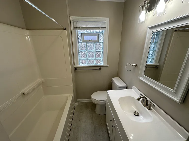 2886 Norwood St — Photo 5