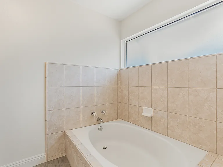 263 Fox Hills Dr — Photo 22