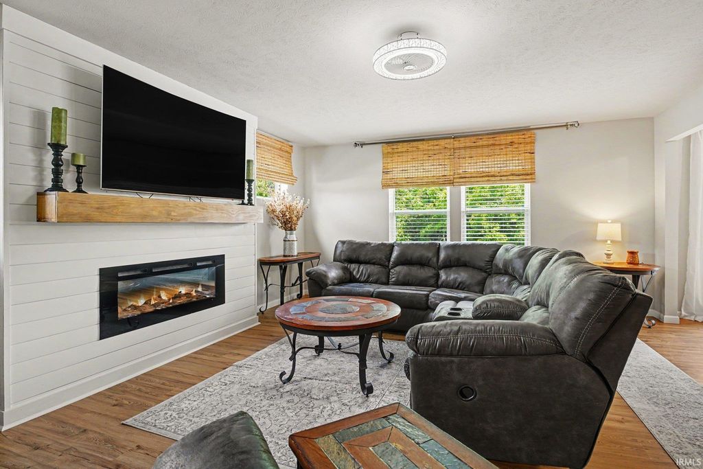 Apartment in Mishawaka - View 2