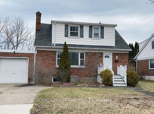 8 Rivercrest Dr, Saint Catharines, ON L2T 2P4
